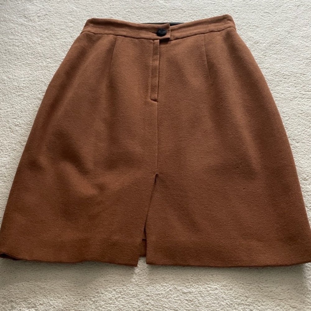 💥 HOST PICK💥  Gorgeous Vintage Escada Laurèl Suit, Jacket and Skirt in cognac - Picture 9 of 16